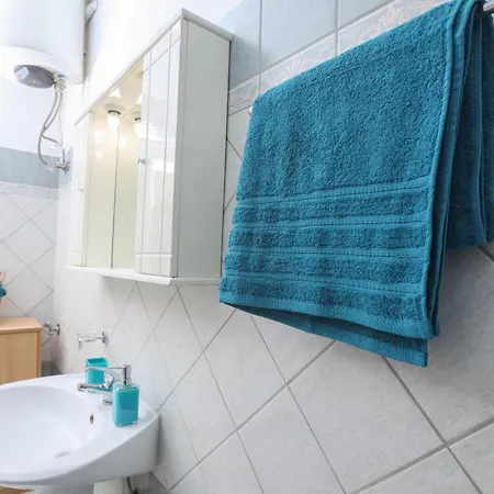 Coryfo Casetta, Mon Repo Apartment *